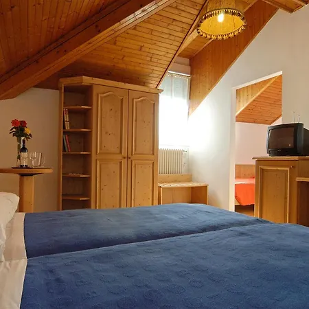 Hotel Karinhall 3*